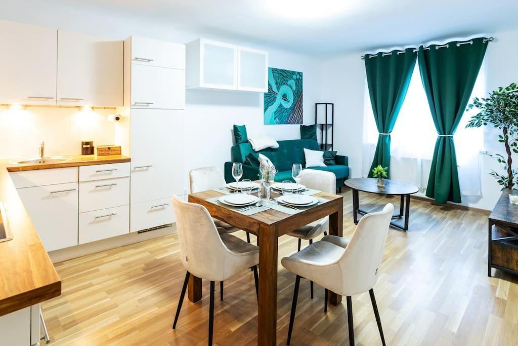 City Apartment Top Location, Quiet And Cozy Ideal To Relax Or Work Vienne Extérieur photo
